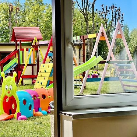 Osrodek Rodzinny "Pod Wydmami" Przy Plazy , Plac Zabaw , Rowery Sarbinowo Exteriör bild