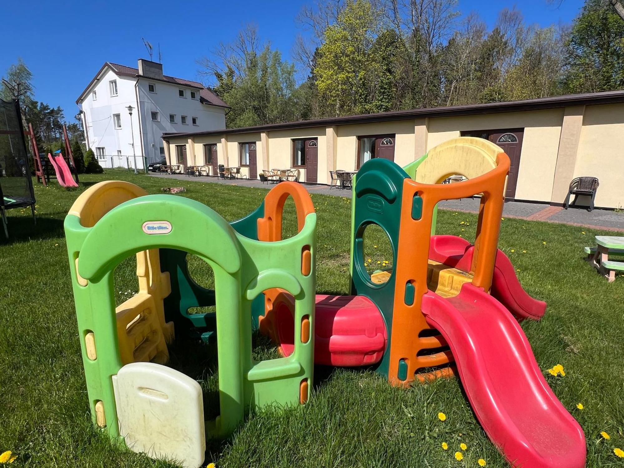 Osrodek Rodzinny "Pod Wydmami" Przy Plazy , Plac Zabaw , Rowery Sarbinowo Exteriör bild