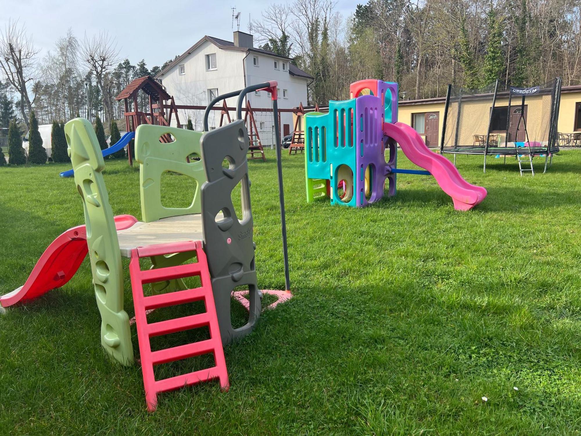 Osrodek Rodzinny "Pod Wydmami" Przy Plazy , Plac Zabaw , Rowery Sarbinowo Exteriör bild