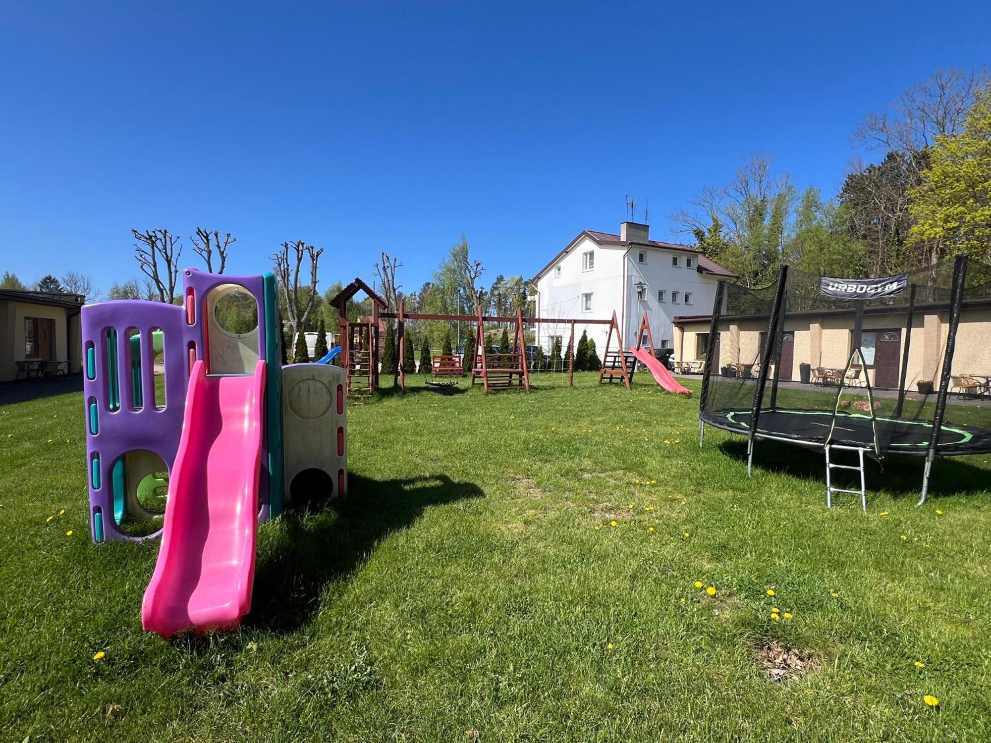 Osrodek Rodzinny "Pod Wydmami" Przy Plazy , Plac Zabaw , Rowery Sarbinowo Exteriör bild