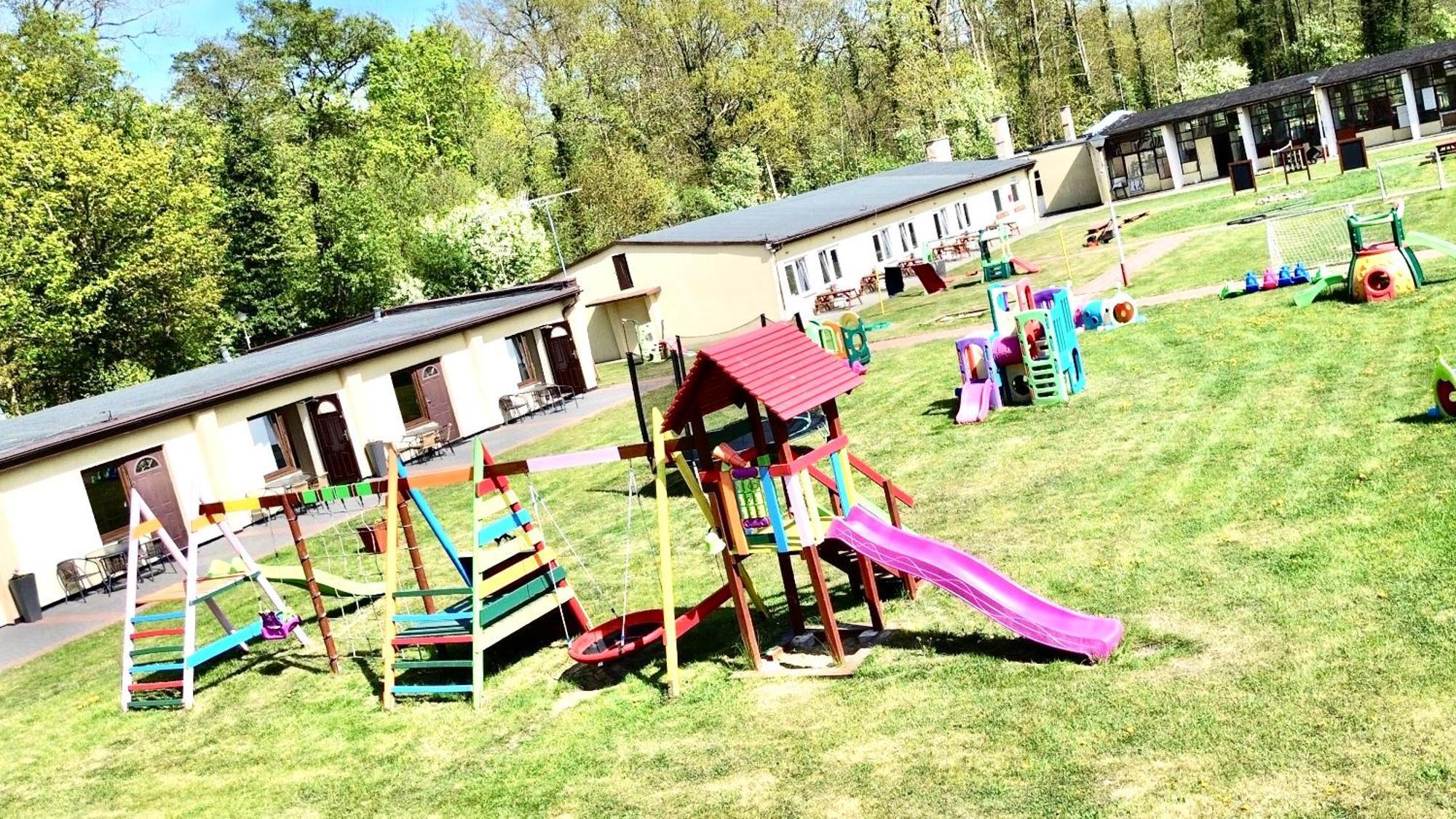 Osrodek Rodzinny "Pod Wydmami" Przy Plazy , Plac Zabaw , Rowery Sarbinowo Exteriör bild